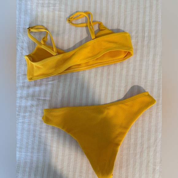 Bathing suit - Picture 2 of 2